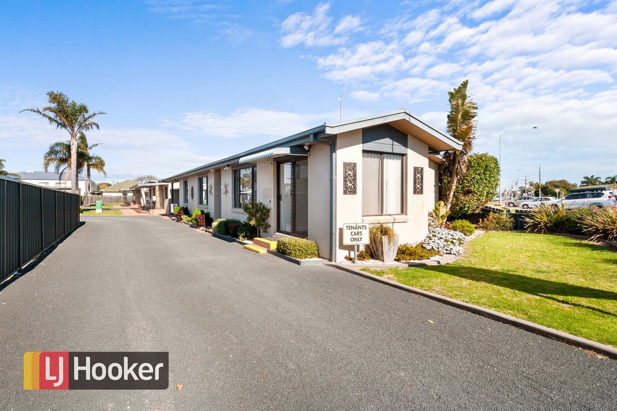 3 bedrooms House in 6 Roadknight Street LAKES ENTRANCE VIC, 3909