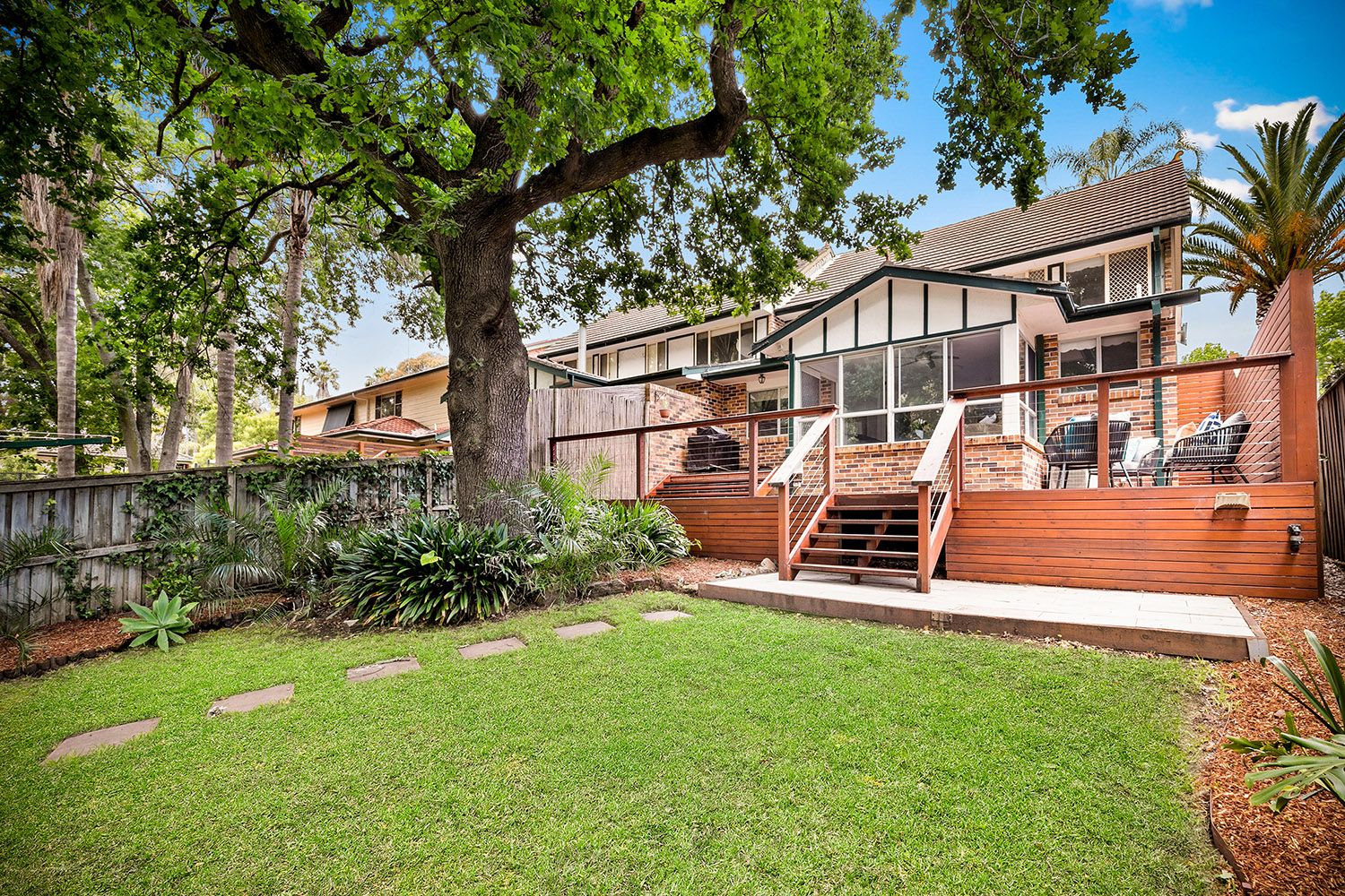 2/5 Woodchester Close, Castle Hill NSW 2154, Image 2