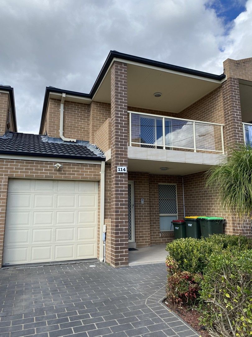 3 bedrooms House in 2/114 Ingleburn Road INGLEBURN NSW, 2565