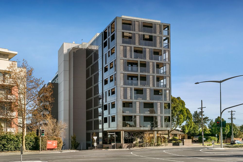 306/5 Sovereign Point Court, Doncaster VIC 3108