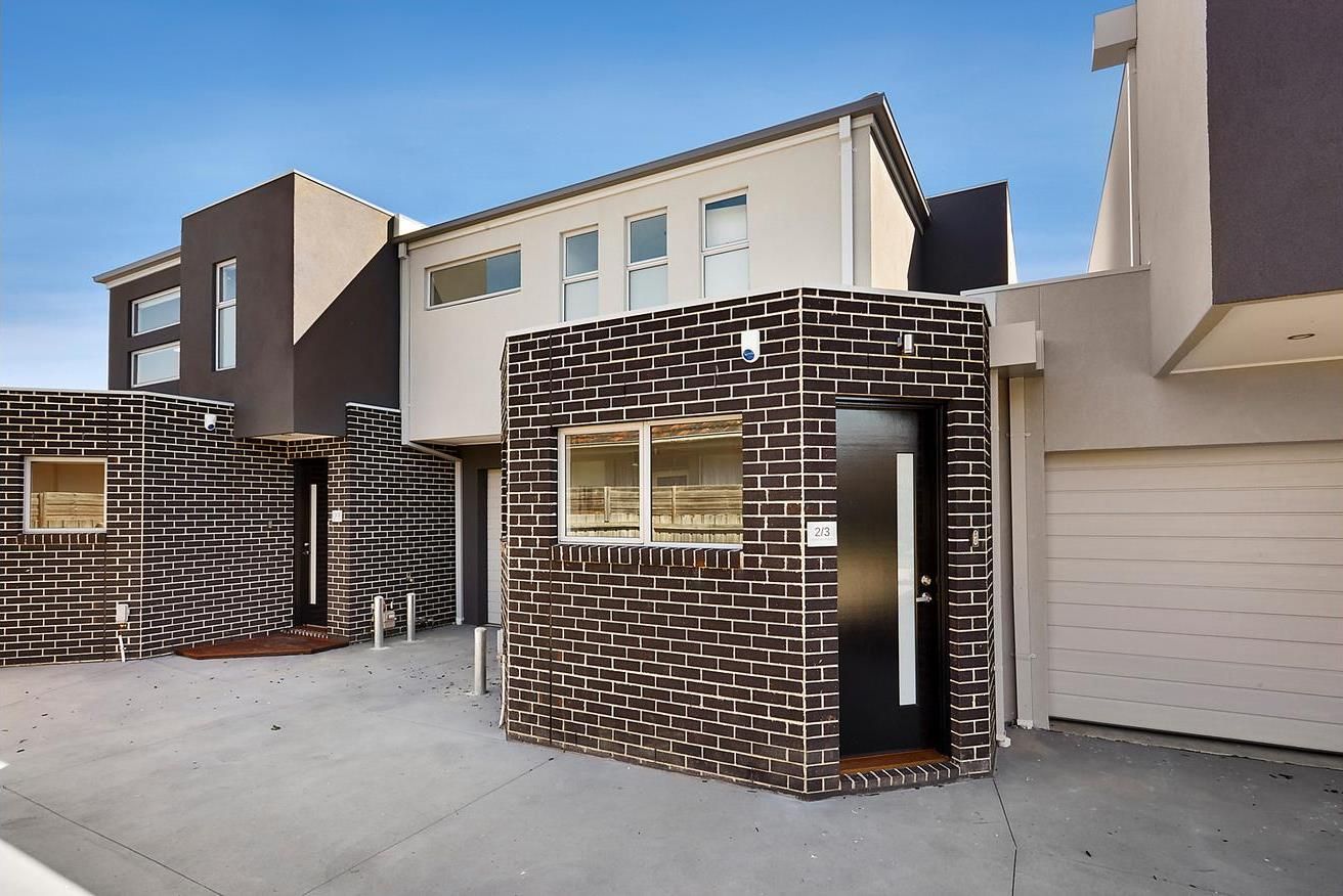 3 bedrooms Townhouse in 2/3 Edmund Street MAIDSTONE VIC, 3012