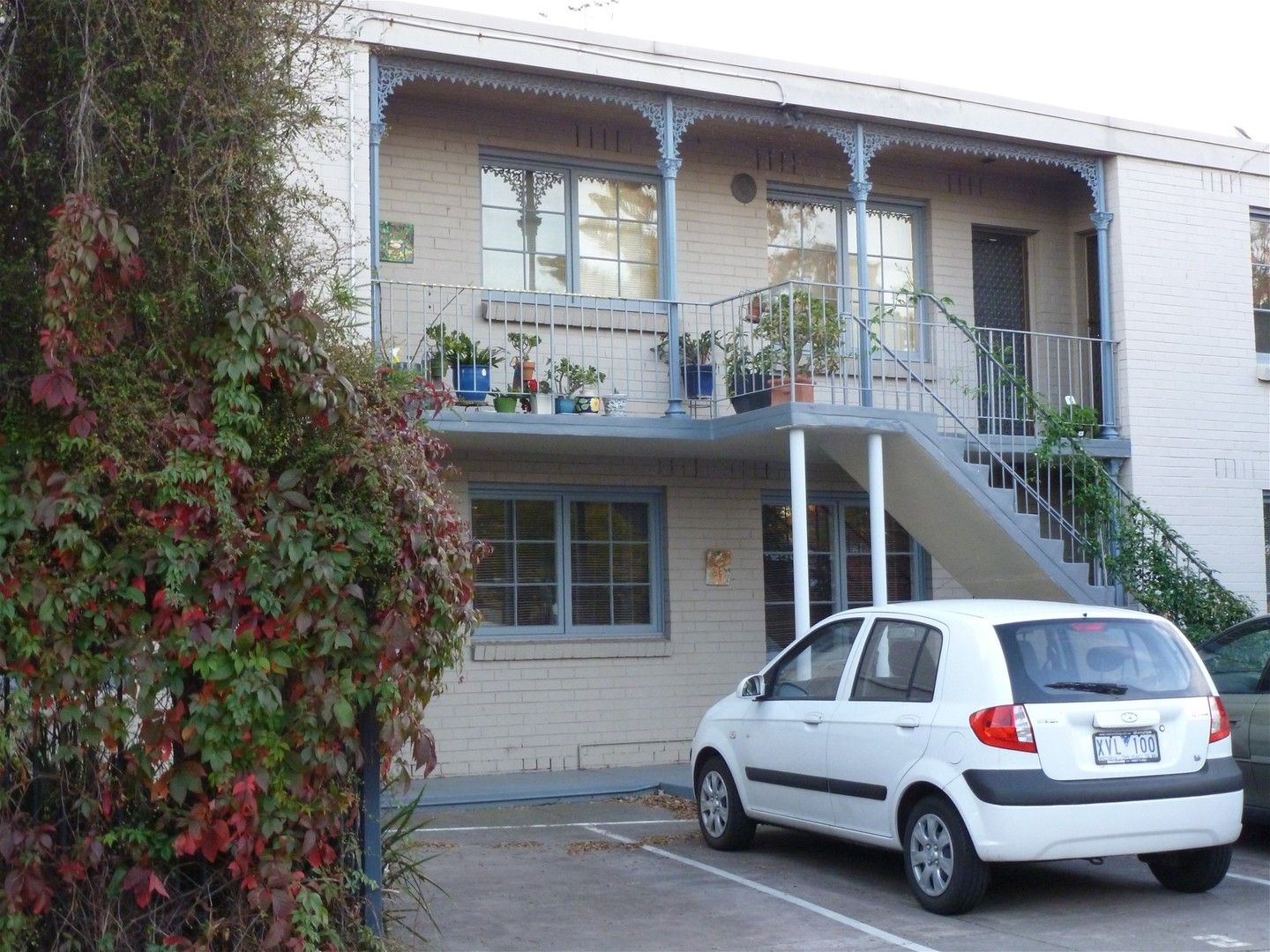 2 bedrooms Apartment / Unit / Flat in 2/30 EDMUND ST CLIFTON HILL VIC, 3068