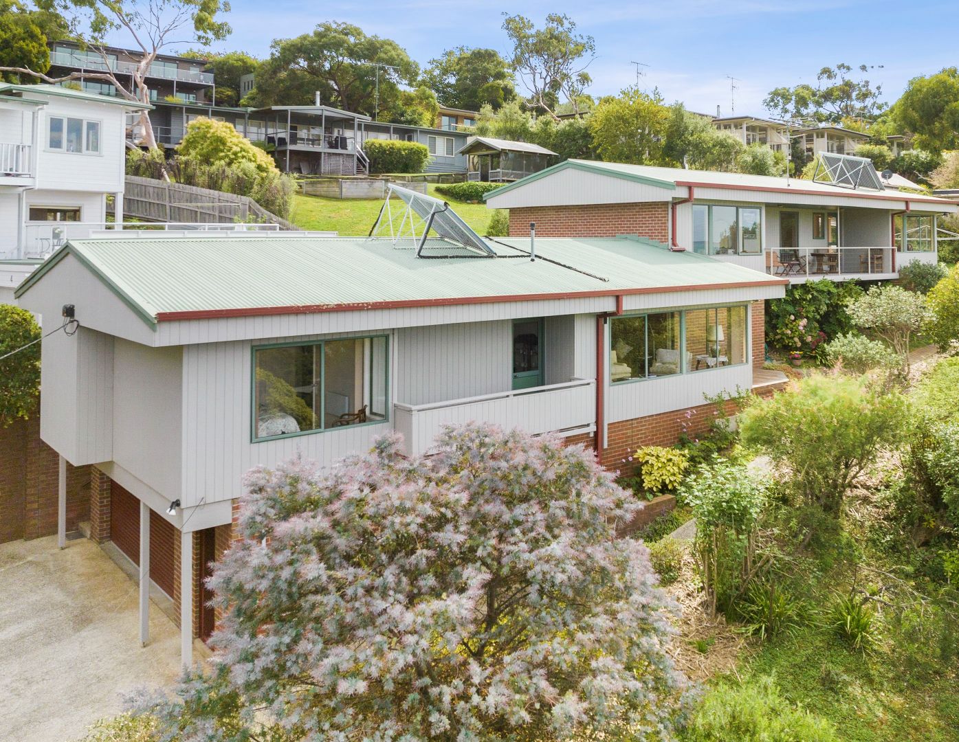 2 Waverley Avenue, Lorne VIC 3232, Image 2