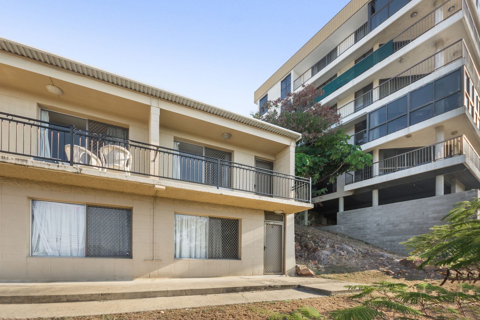 9/2 Bundock Street, Castle Hill QLD 4810, Image 2