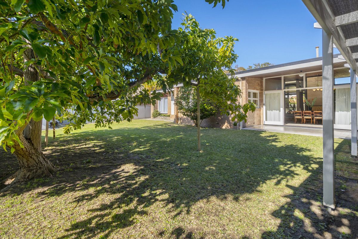 32 Donegal Road, Floreat WA 6014, Image 2