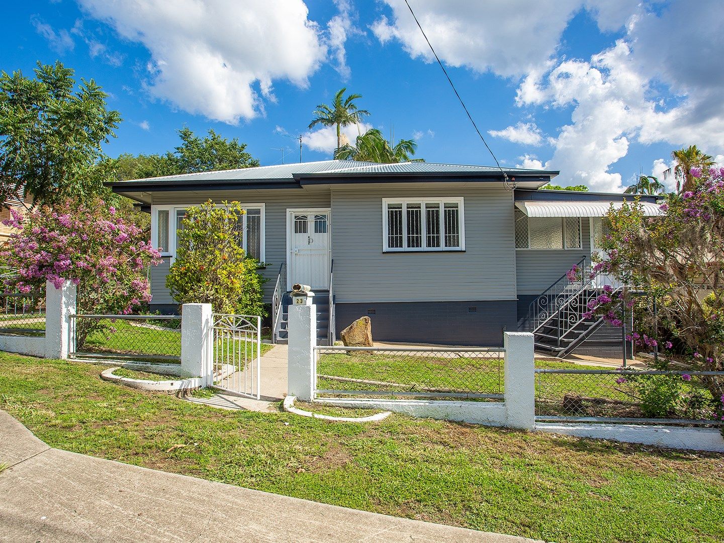 3 bedrooms House in 23 Caledonian Hill GYMPIE QLD, 4570