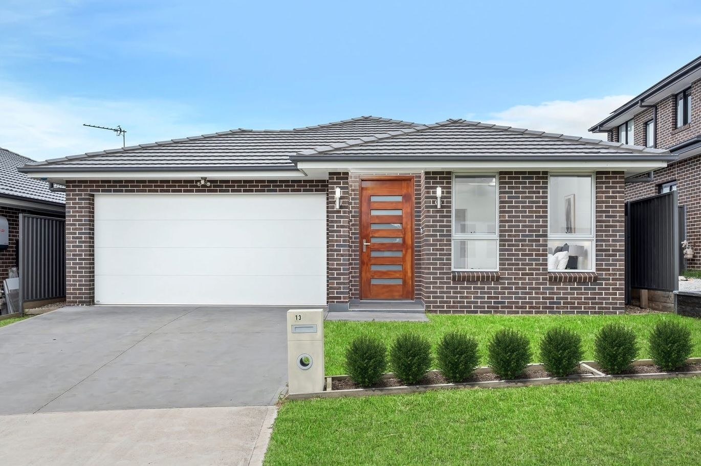 5 bedrooms House in 13 Hausfield Street SCHOFIELDS NSW, 2762