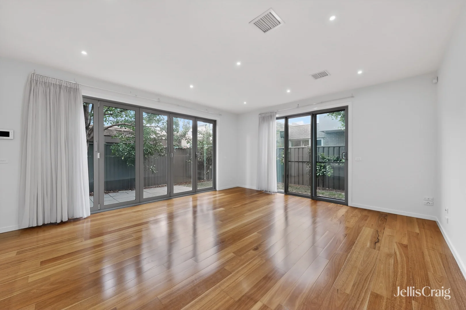 Additional image 7 of 6A Loch Crescent, Strathmore VIC 3041