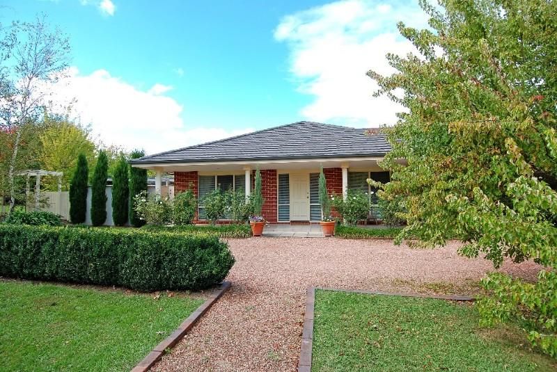 30 Carisbrooke Row, Bowral Property History & Address Research Domain