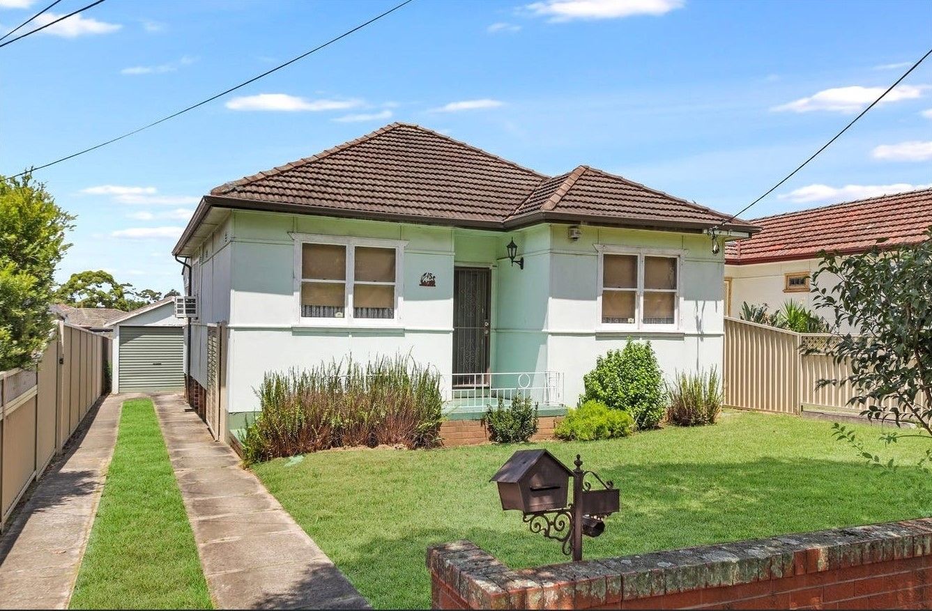 3 bedrooms House in 15 Mitcham Road BANKSTOWN NSW, 2200