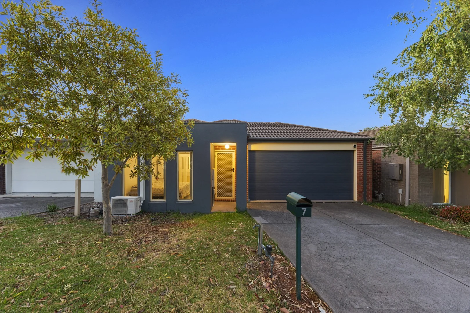 Primary image of 7 Young Street, Pakenham VIC 3810