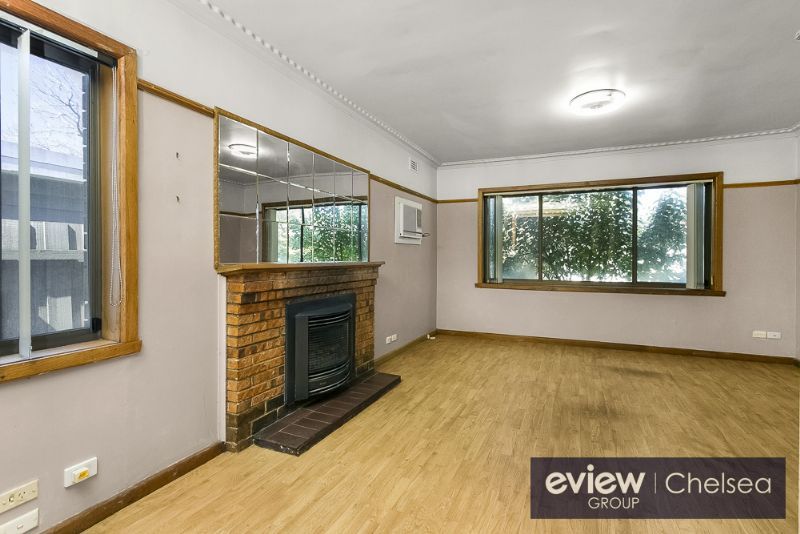 77 Glenola Road, Chelsea VIC 3196, Image 2