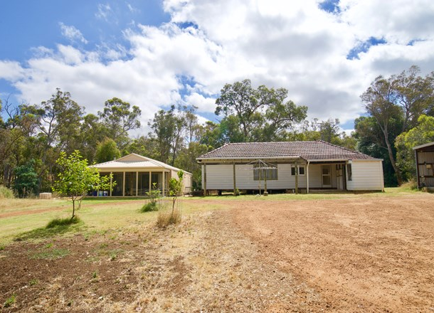 1884 Chittering Road, Lower Chittering WA 6084