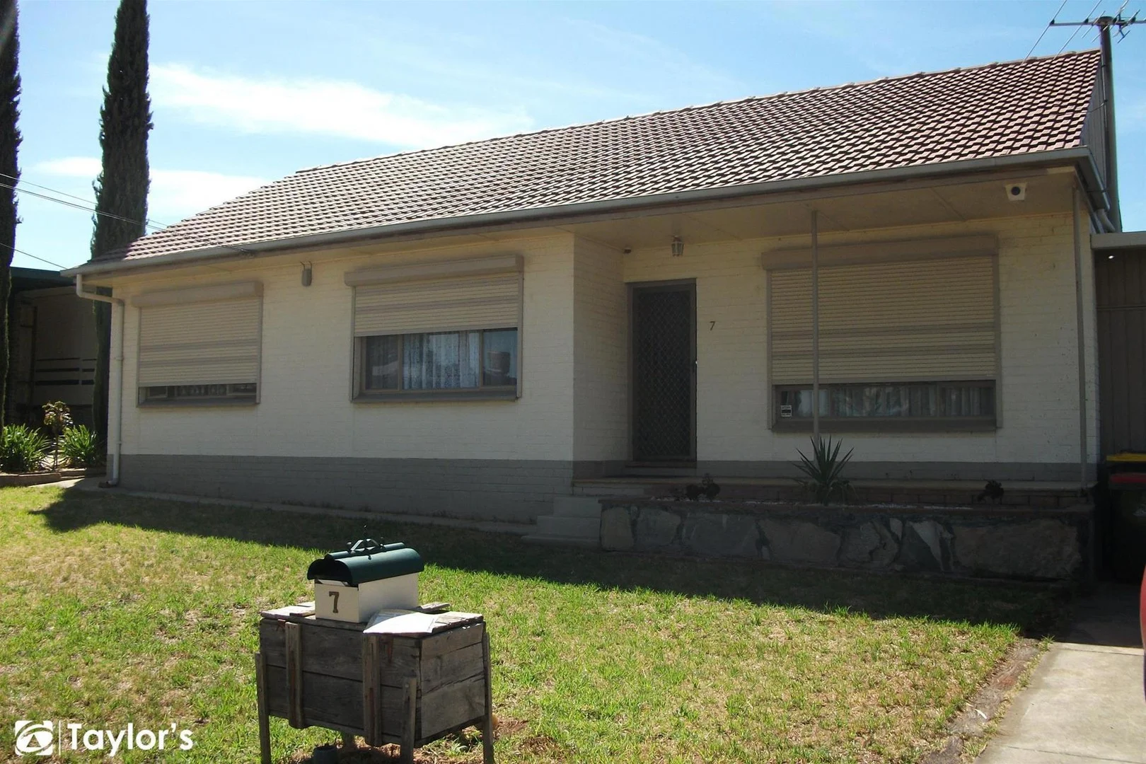 7 Rowe Street, Para Hills SA 5096