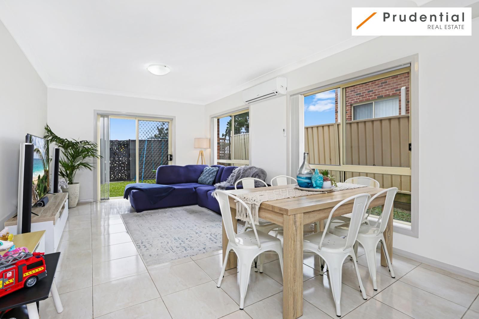 5/4 Feldspar Road, Eagle Vale NSW 2558, Image 1