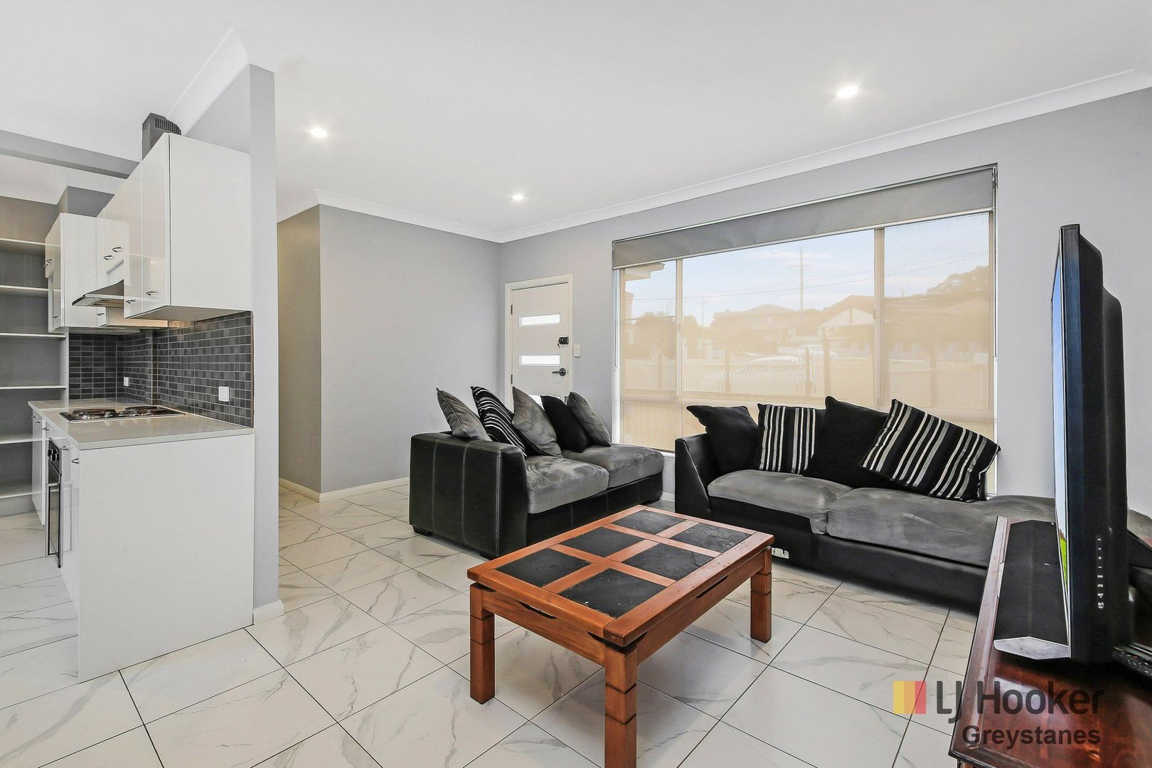 2 Bokhara Crescent, Greystanes NSW 2145, Image 2