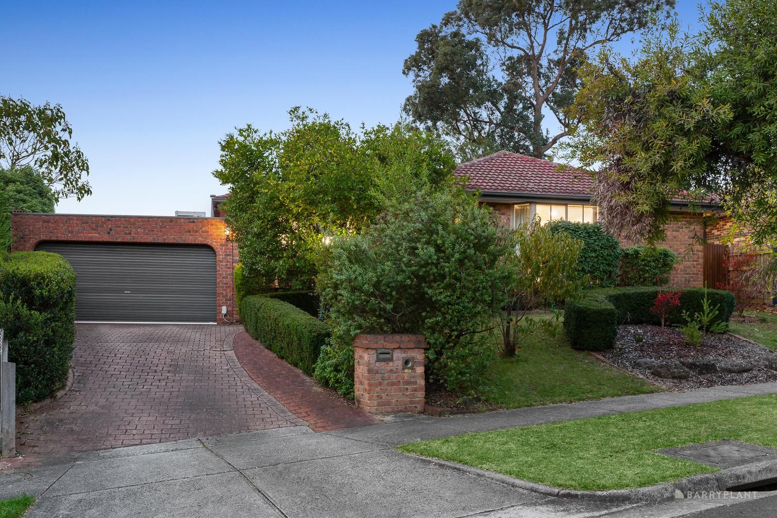 6 Maxine Drive, St Helena VIC 3088, Image 0