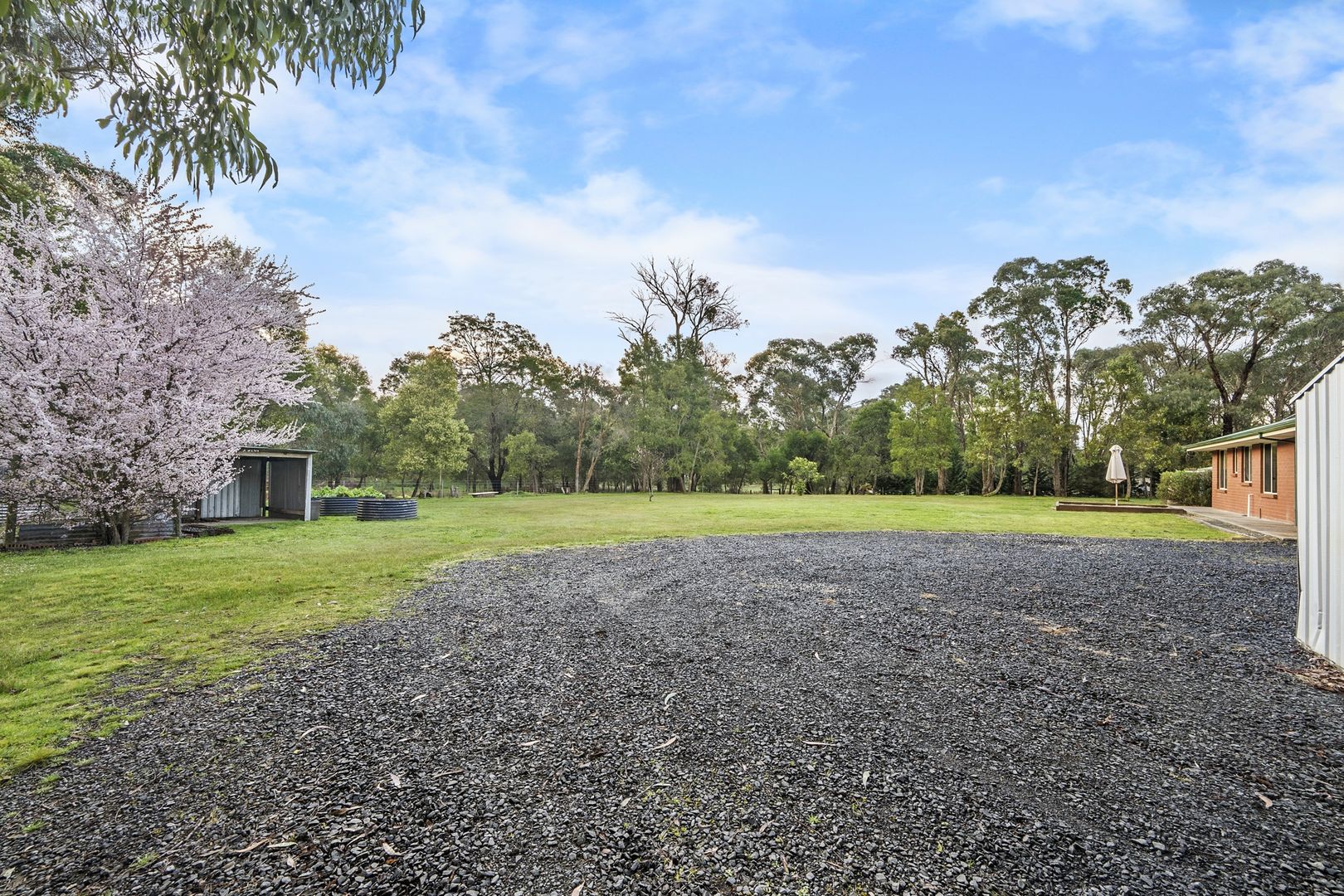 569 Linton-Carngham Road, Snake Valley VIC 3351, Image 2