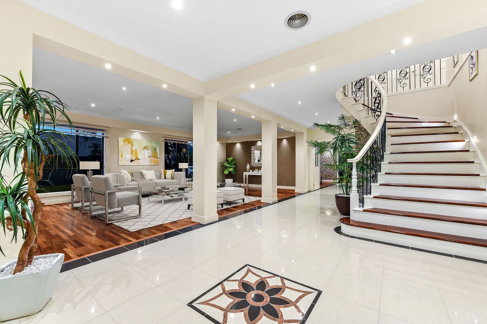 11 Waterside Drive, Waterways VIC 3195 Domain