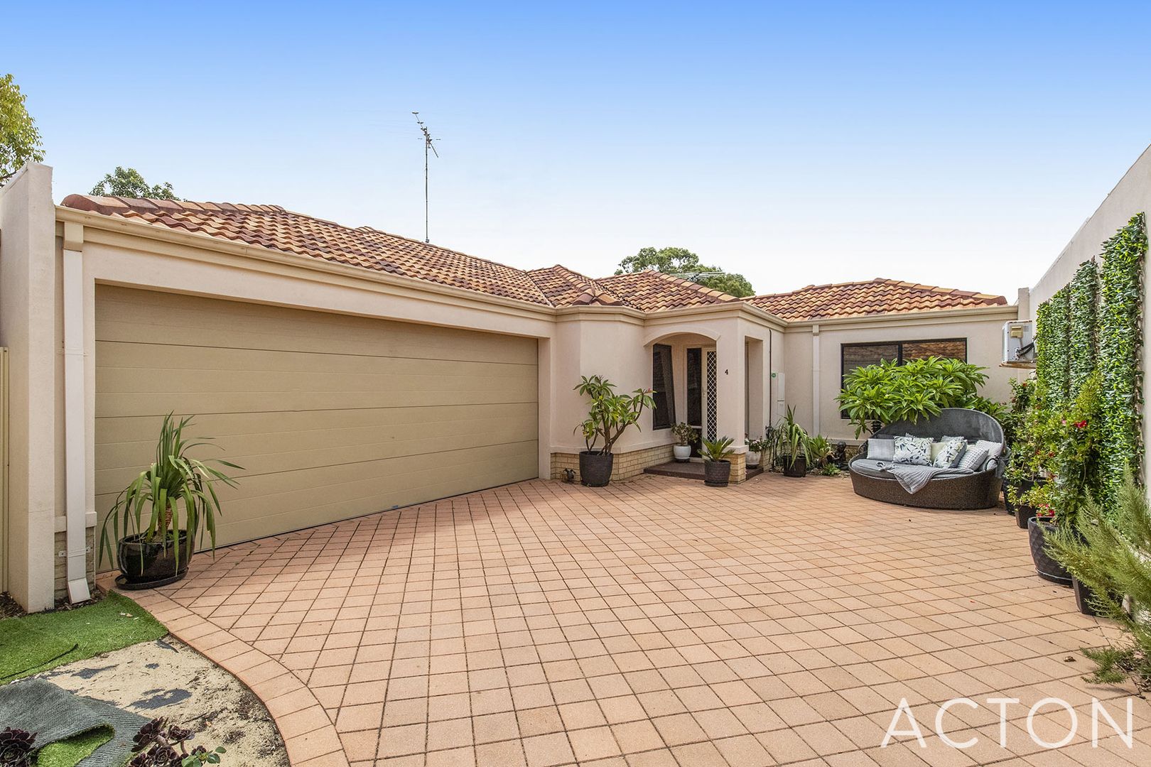 4/12 Binnar Court, Erskine WA 6210, Image 1