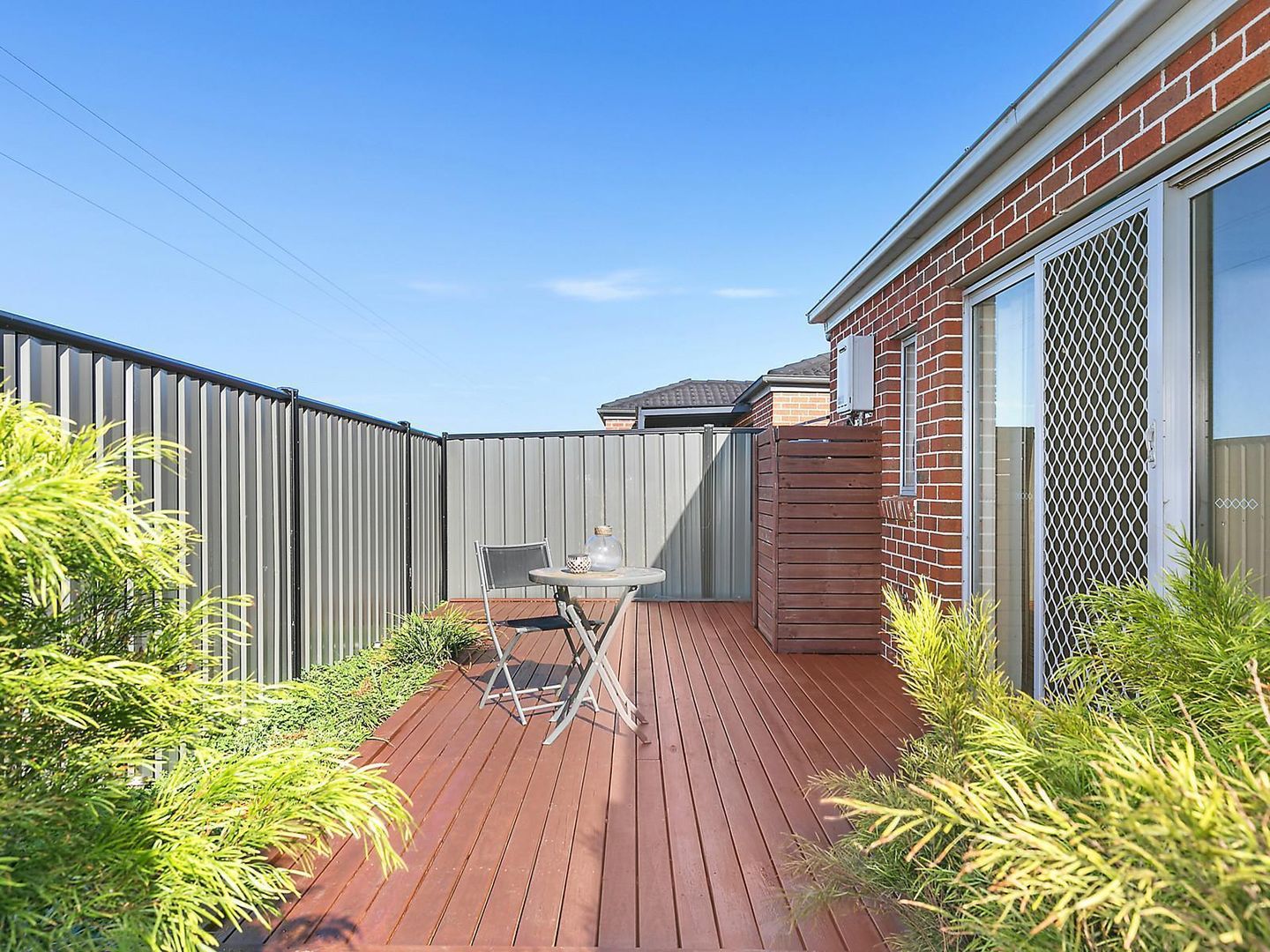 2/10 Raymond George Place, Lara VIC 3212, Image 2