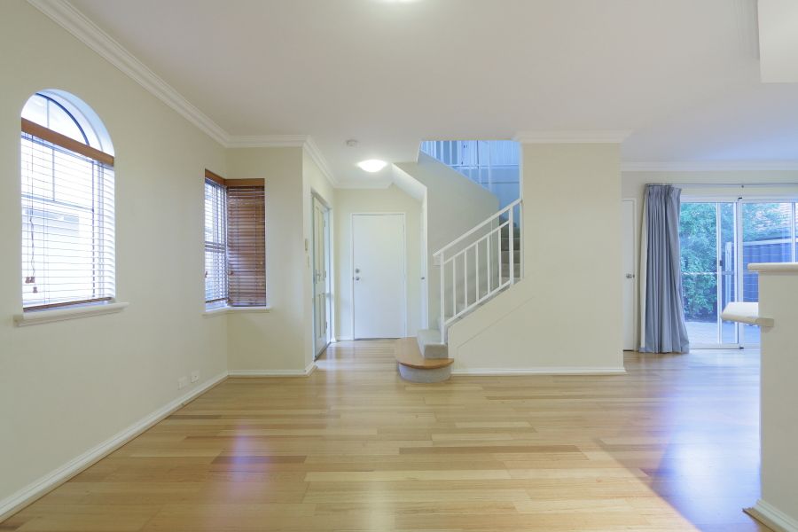 3 bedrooms Townhouse in 3/25 Brentham Street LEEDERVILLE WA, 6007