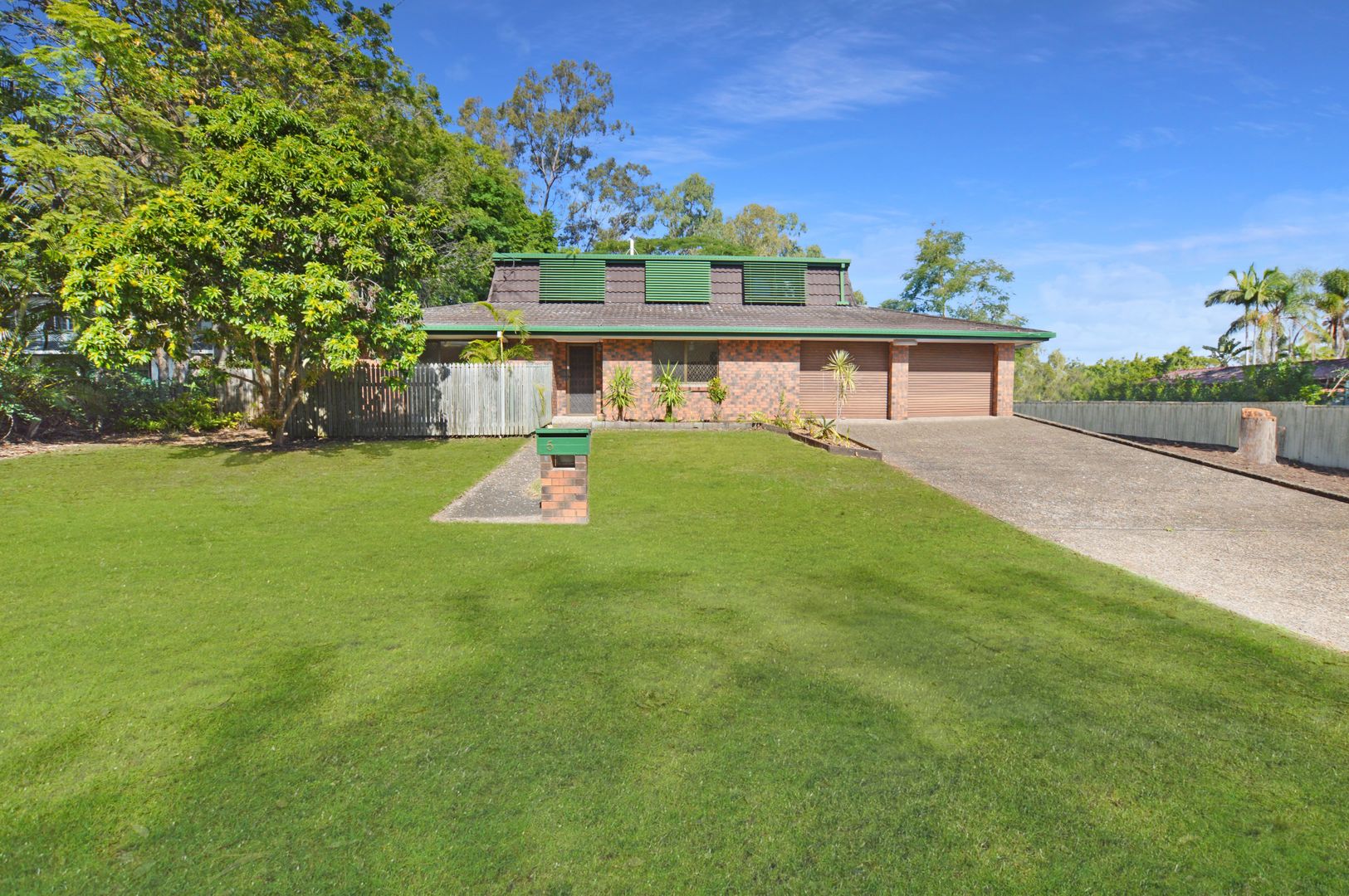 4 bedrooms House in 5 Josephine Court CAMIRA QLD, 4300