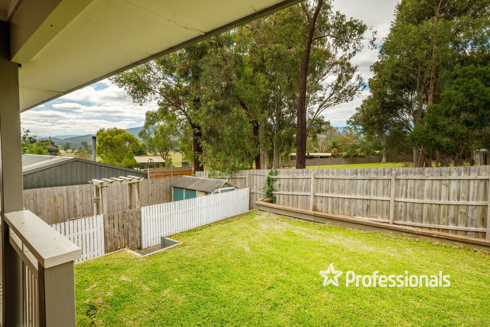 52 Symes Road, Woori Yallock VIC 3139, Image 2