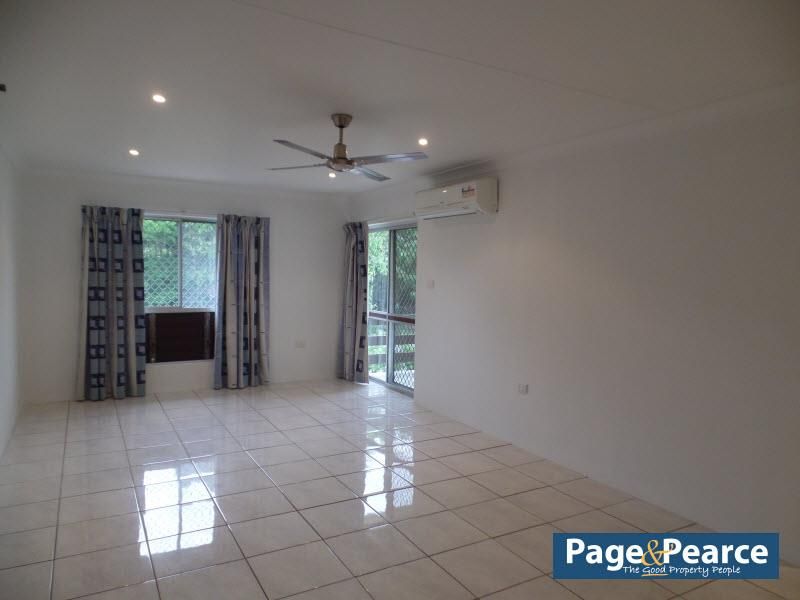 6/8 PICCADILLY STREET, Hyde Park QLD 4812, Image 2