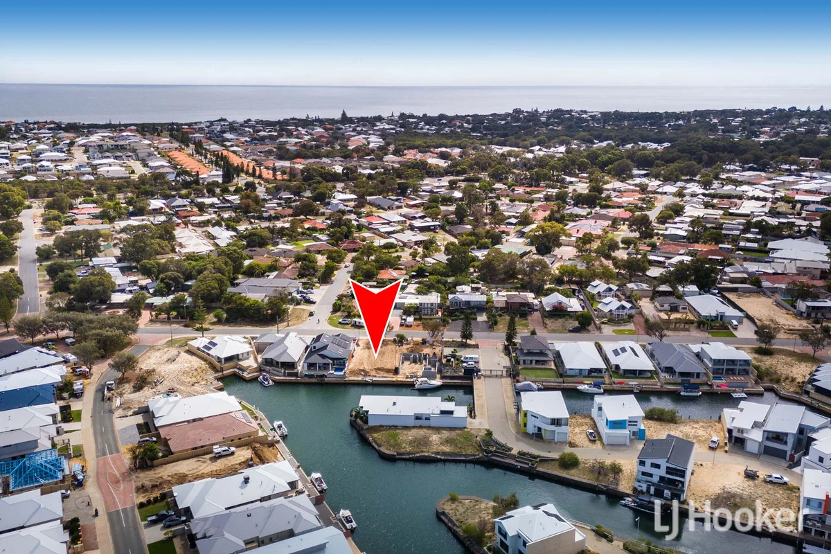 Primary image of 89 Queen Parade, Wannanup WA 6210