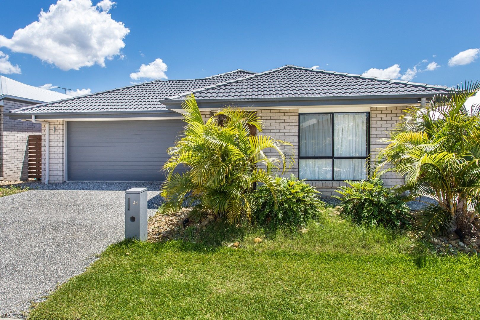 4 bedrooms House in 41 Hinton Crescent MANGO HILL QLD, 4509