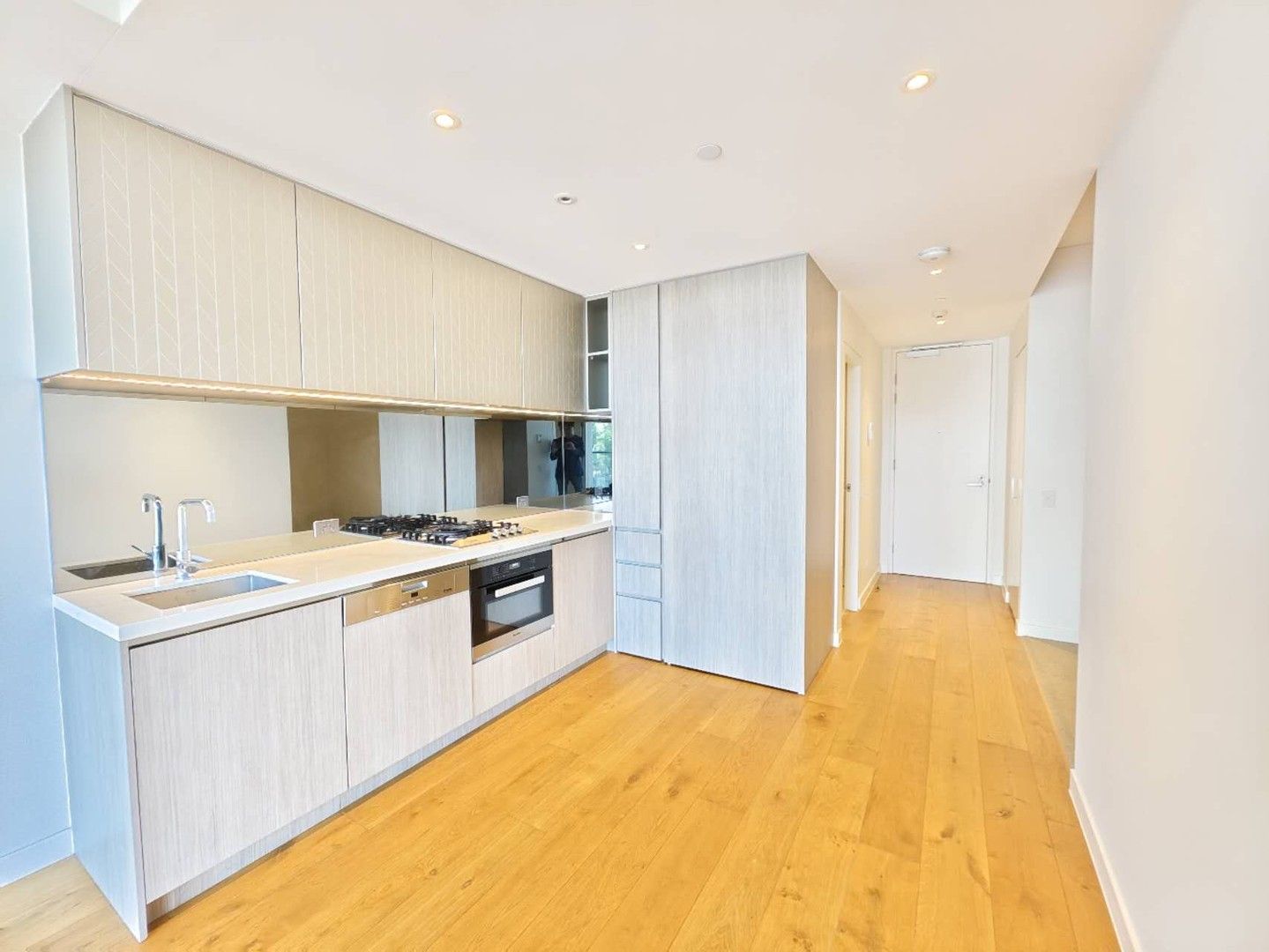 1 bedrooms Apartment / Unit / Flat in 613/225 Pacific Highway NORTH SYDNEY NSW, 2060