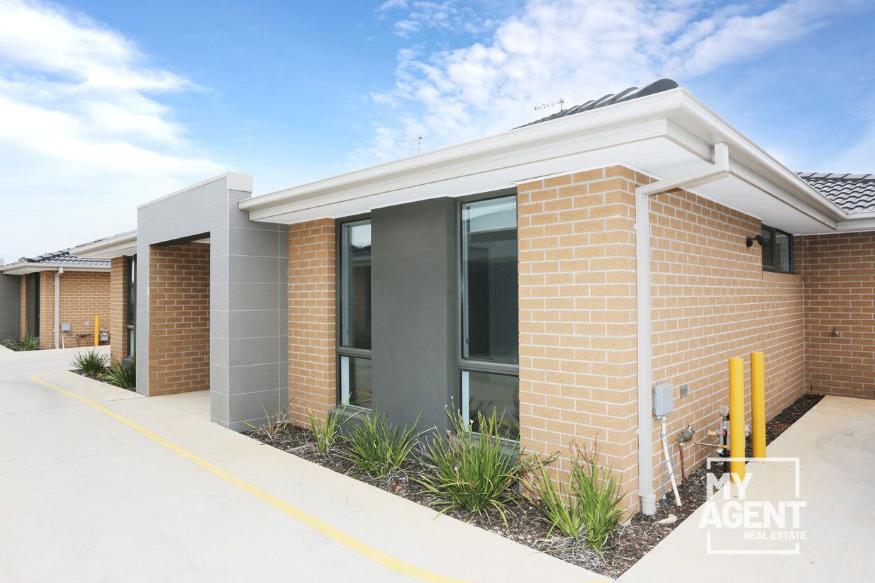 2 bedrooms House in 11/595 Tarneit Rd HOPPERS CROSSING VIC, 3029