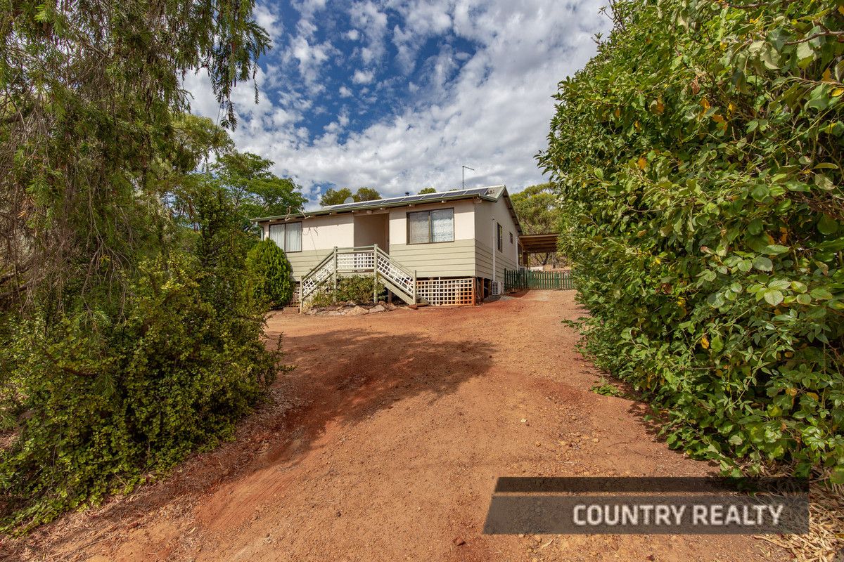 3 bedrooms House in 3 Stirling Terrace TOODYAY WA, 6566