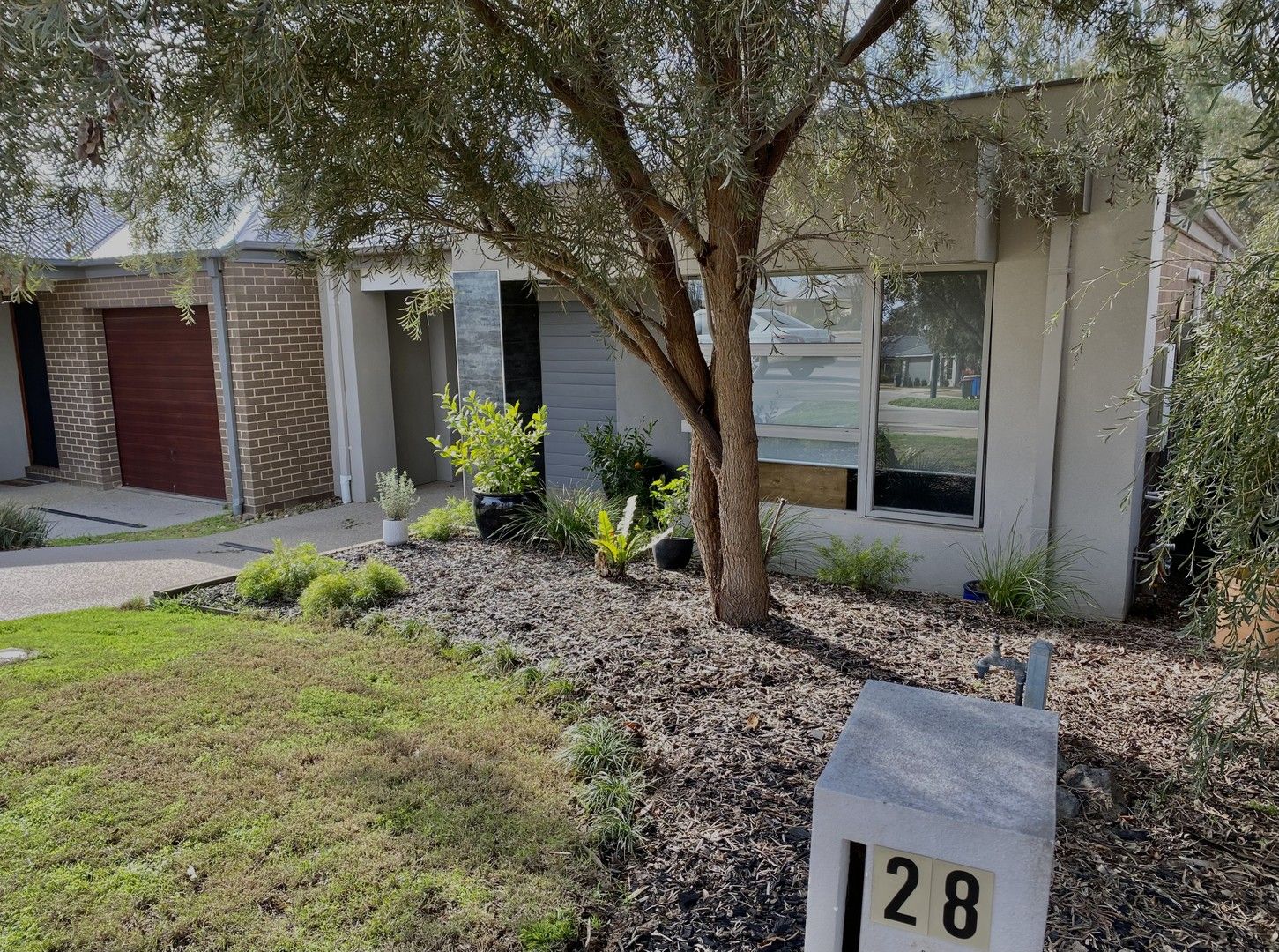3 bedrooms Townhouse in 28a Robinson Way YARRAWONGA VIC, 3730