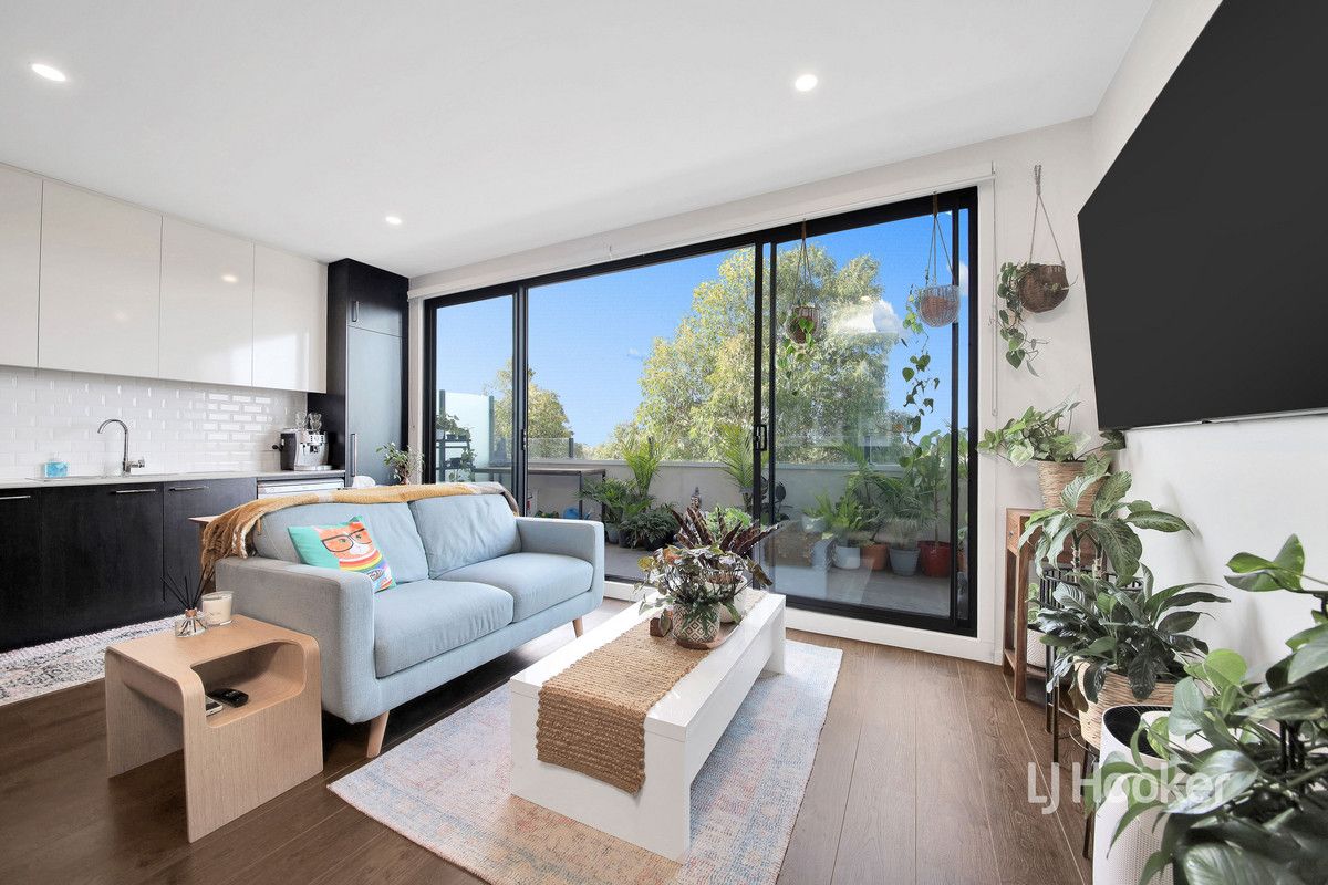 305/18 Tribeca Drive, Point Cook VIC 3030, Image 1