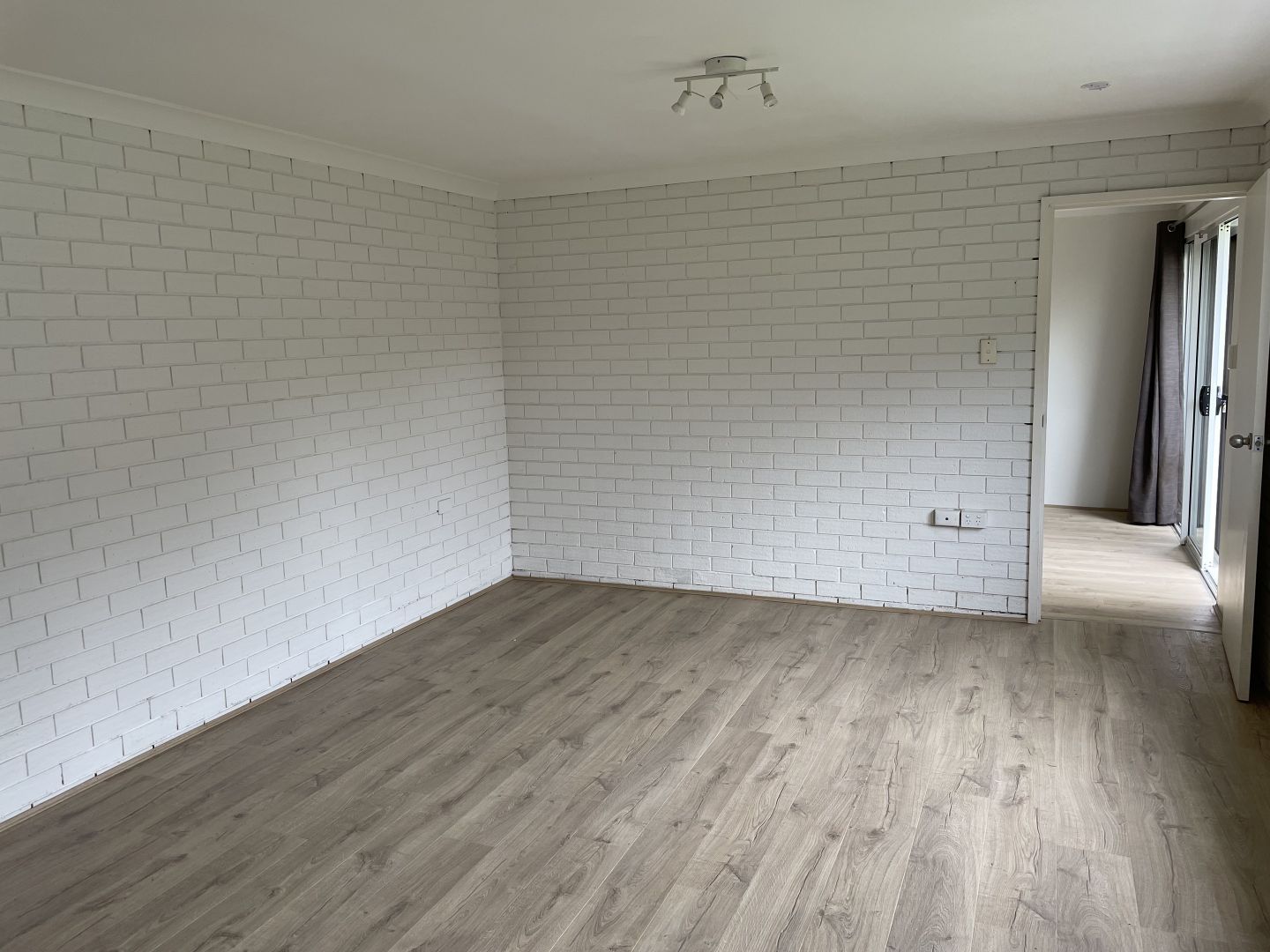 17A Berry Avenue (entrance On Edgewater), Green Point NSW 2251