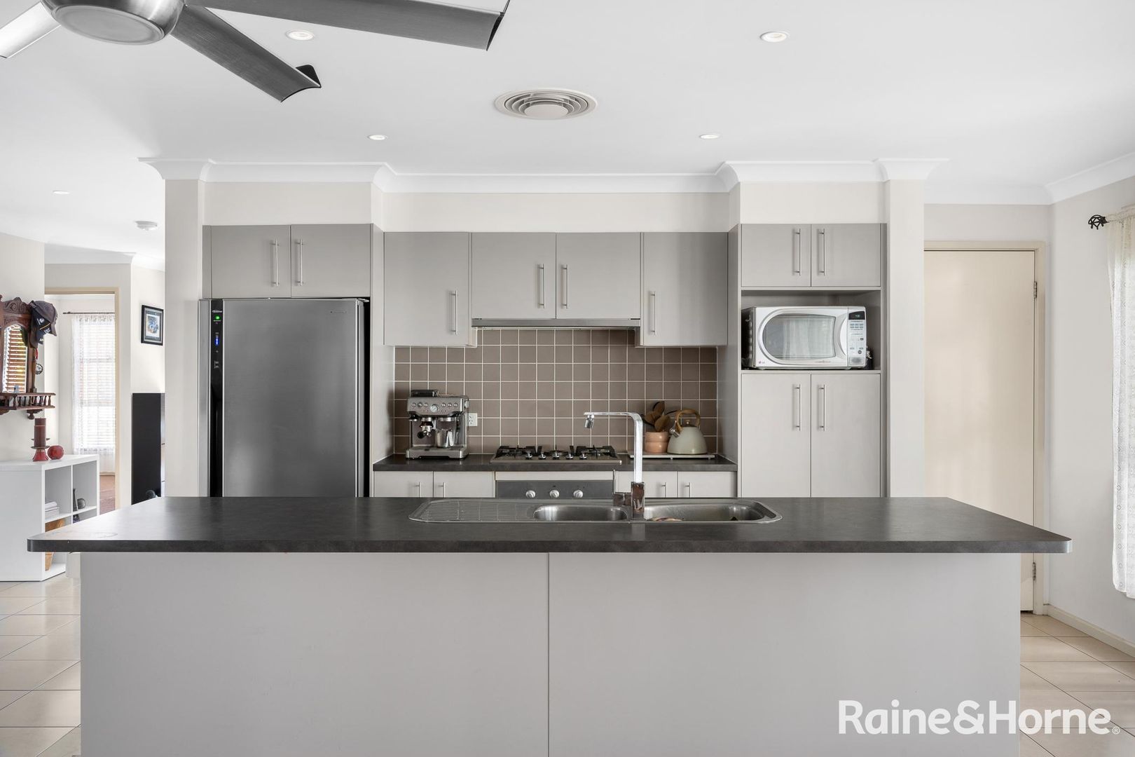 139 Rayleigh Drive, Worrigee NSW 2540, Image 2