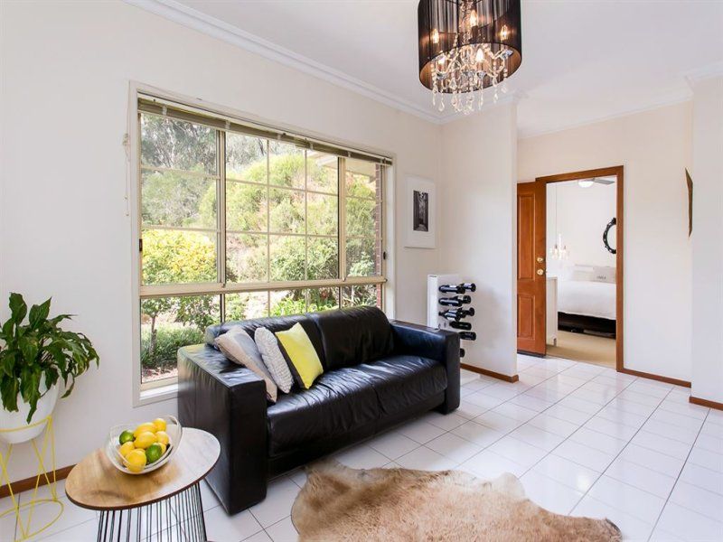 1/1 Vawser Court, Coromandel Valley SA 5051, Image 2