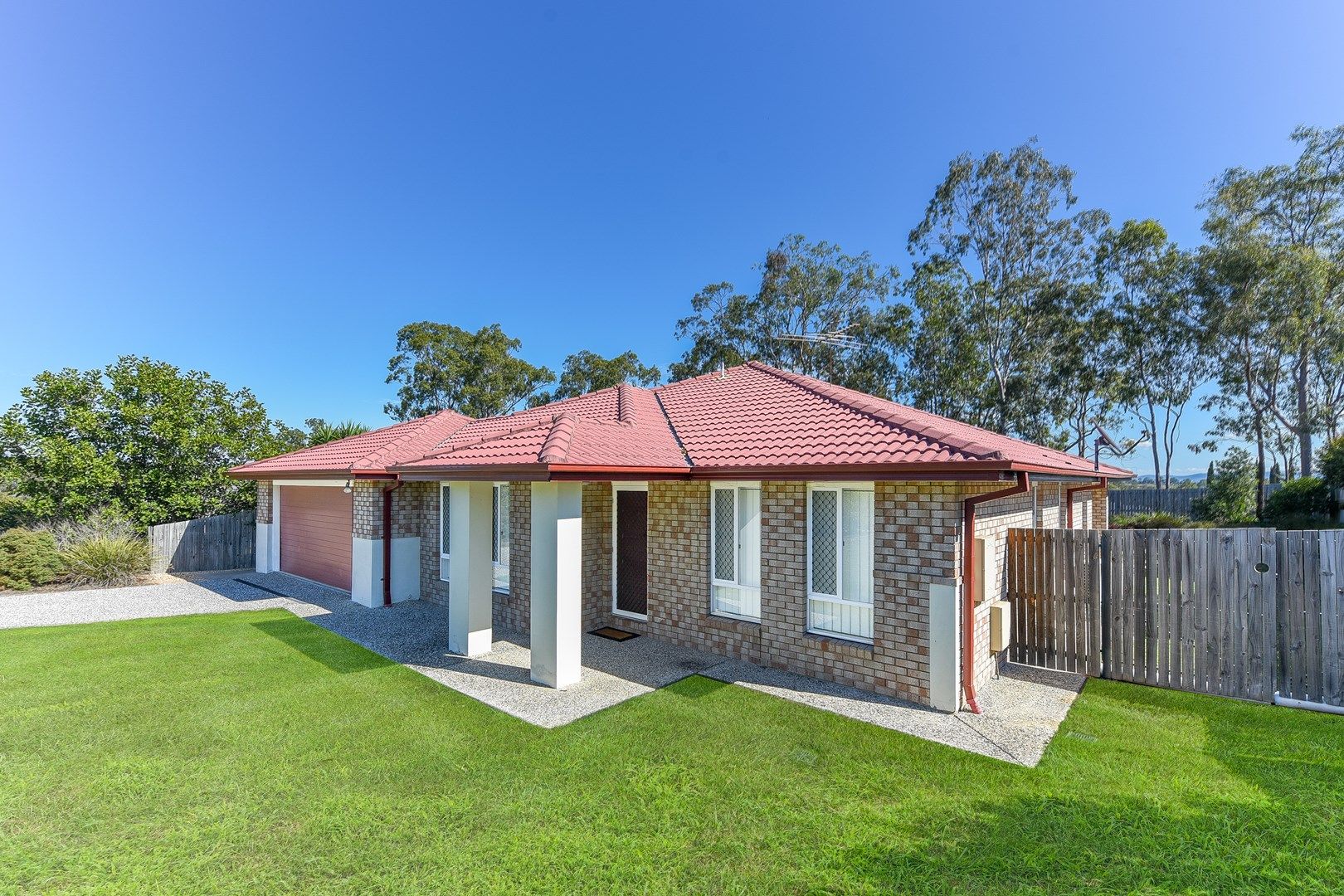 4 bedrooms House in  FLINDERS VIEW QLD, 4305