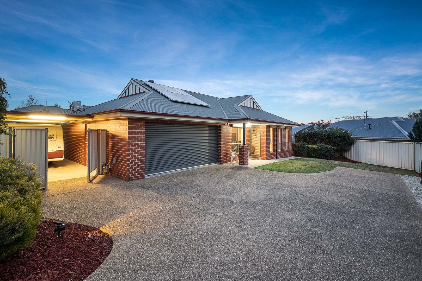 2/5 Donnolley Court, Lavington NSW 2641, Image 0