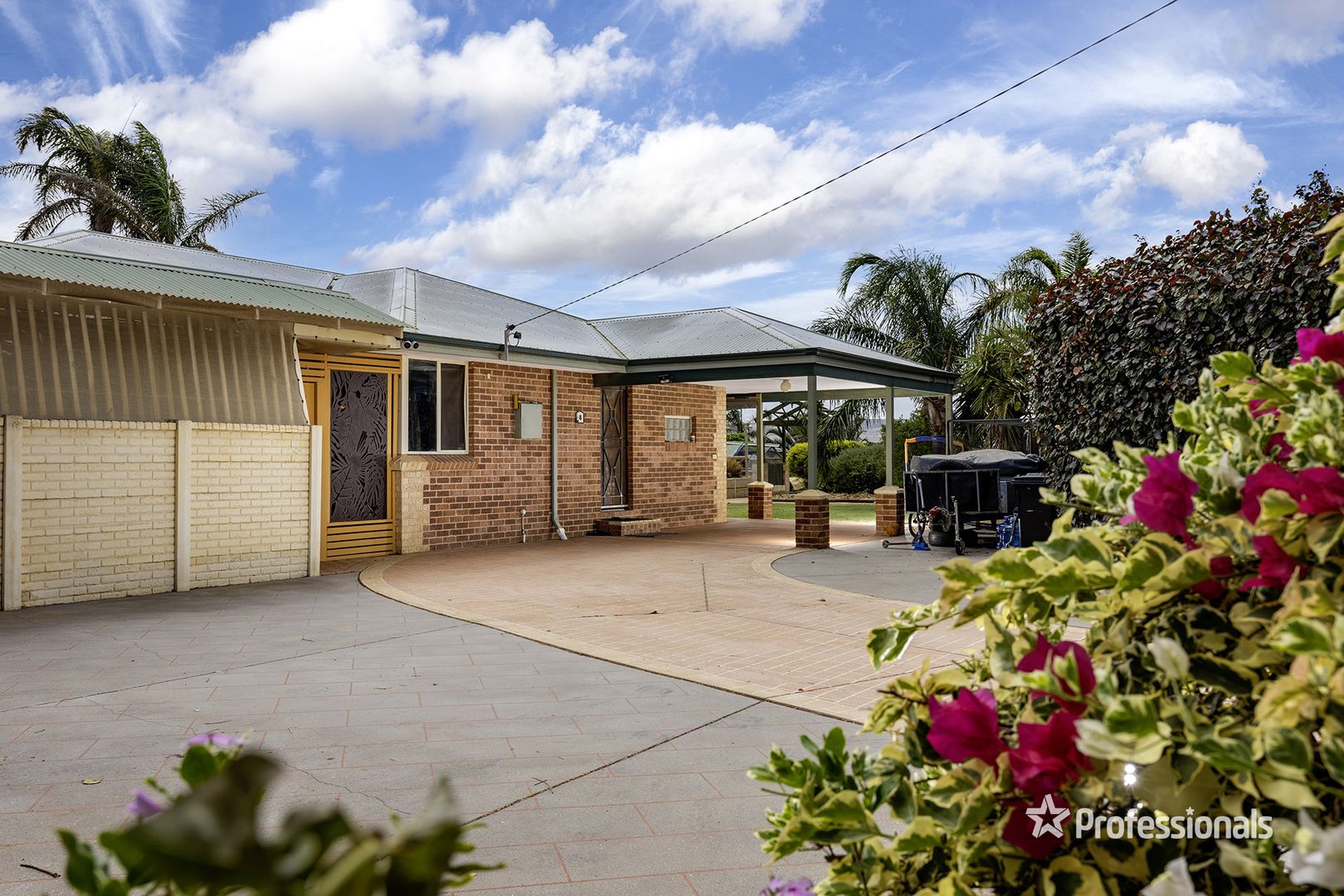 8 Willow Court, Strathalbyn WA 6530, Image 2