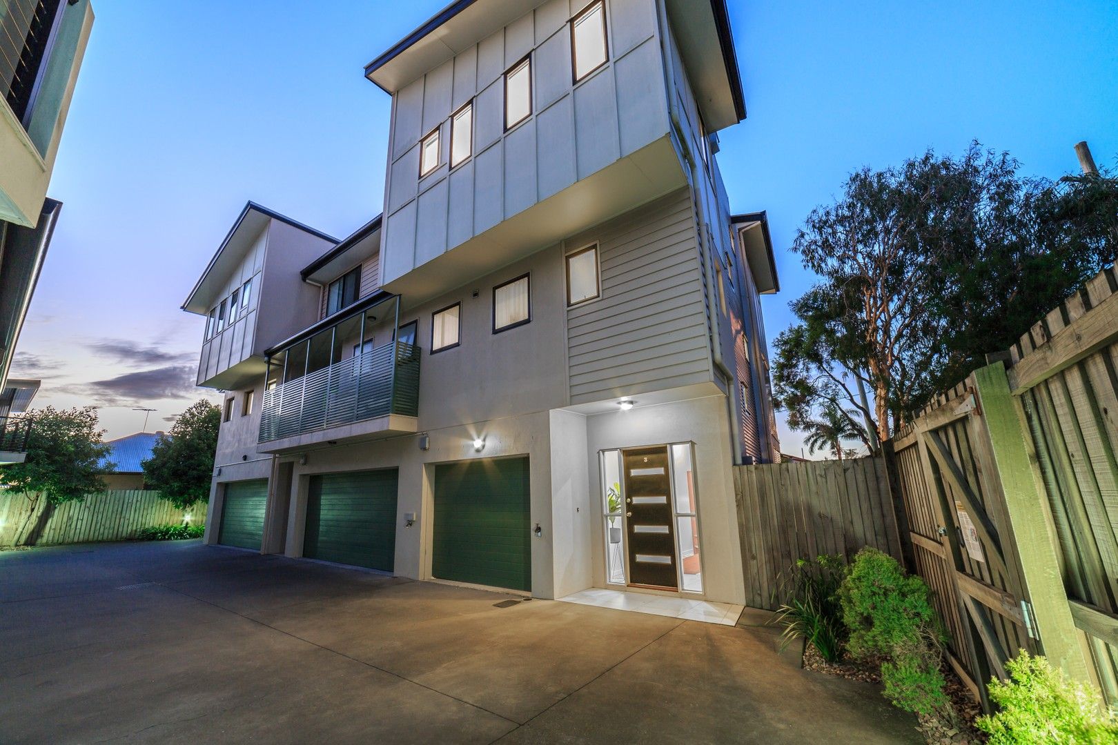 3 bedrooms Townhouse in 3/129 Vernon Street NUNDAH QLD, 4012