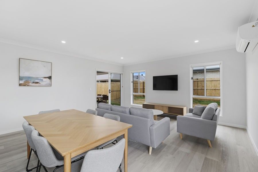 1 bedrooms House in R1/3 Archibald Street GREENBANK QLD, 4124