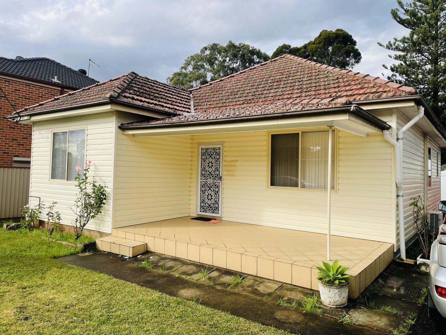 3 bedrooms House in 1 Kawana Street BASS HILL NSW, 2197