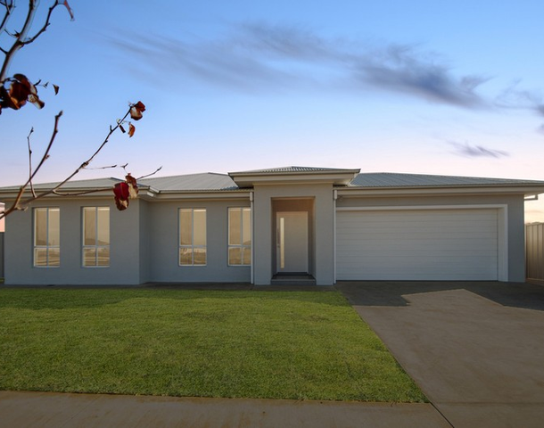 12 Lamari Drive, Griffith NSW 2680