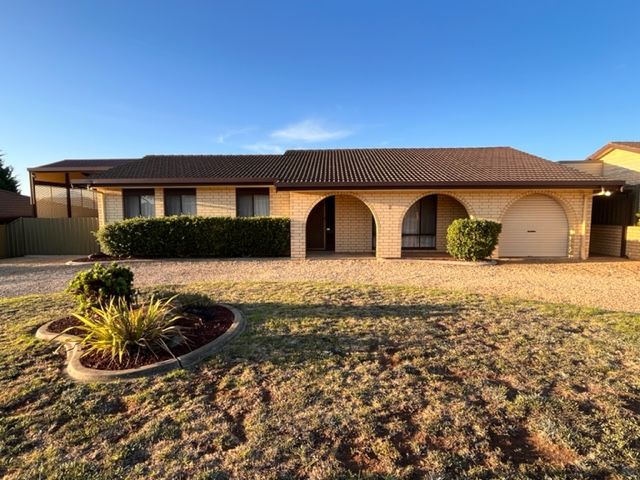 3 bedrooms House in 7 Caswell Drive HALLETT COVE SA, 5158