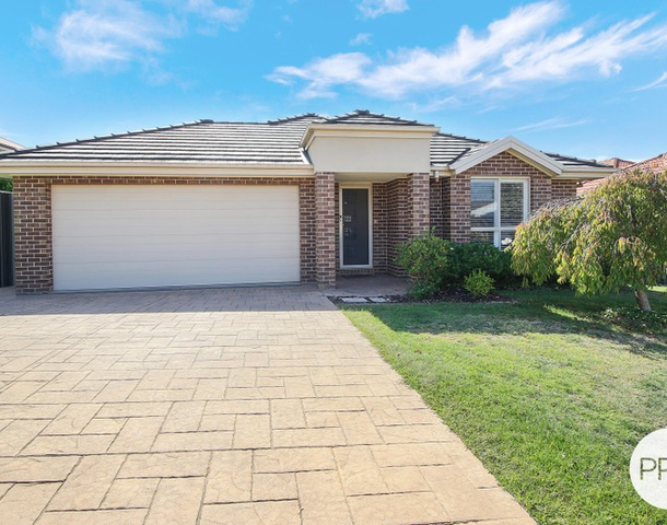 10 James Place, East Albury NSW 2640