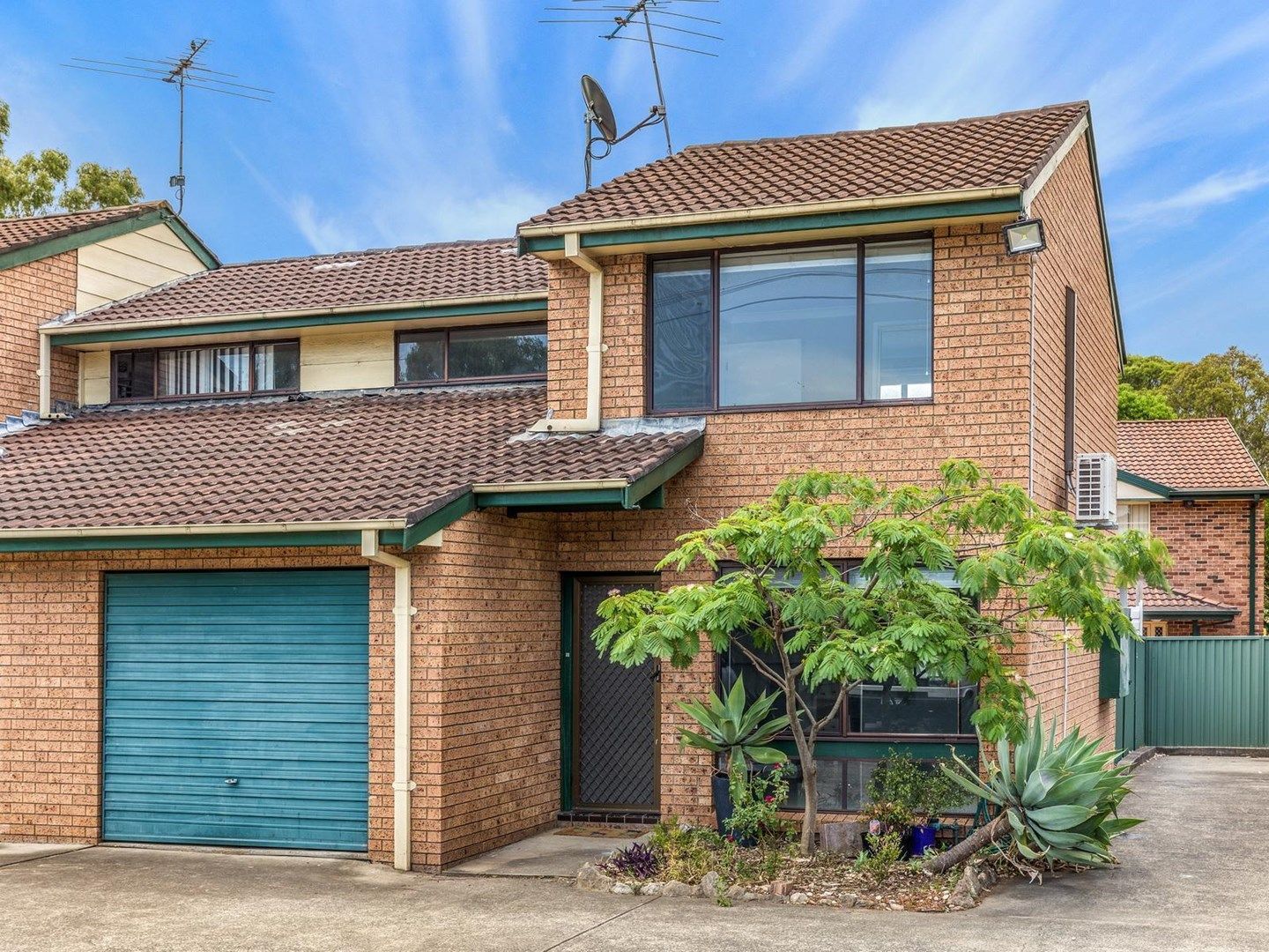 2 bedrooms Townhouse in 4/144 Heathcote Road HAMMONDVILLE NSW, 2170