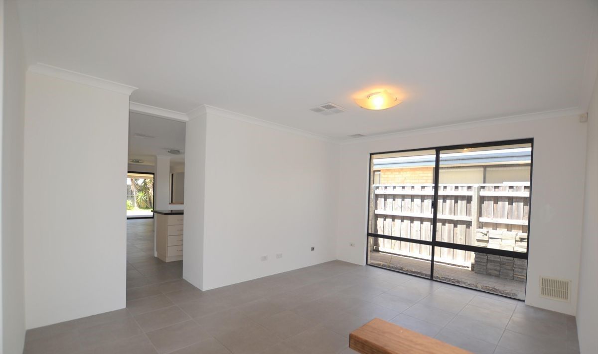 17 Carwell Avenue, Ellenbrook WA 6069 House For Rent 600 Domain